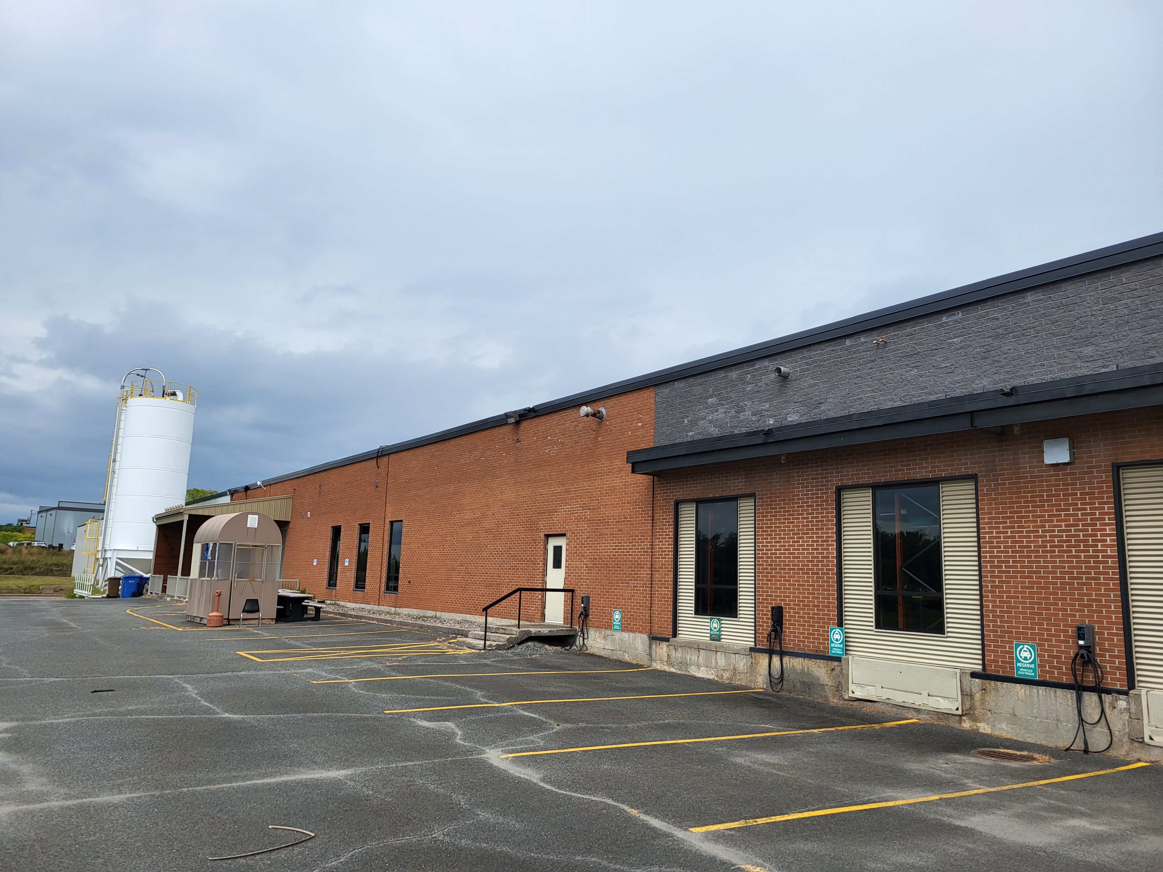 Exterior of the Plastube manufacturing facility